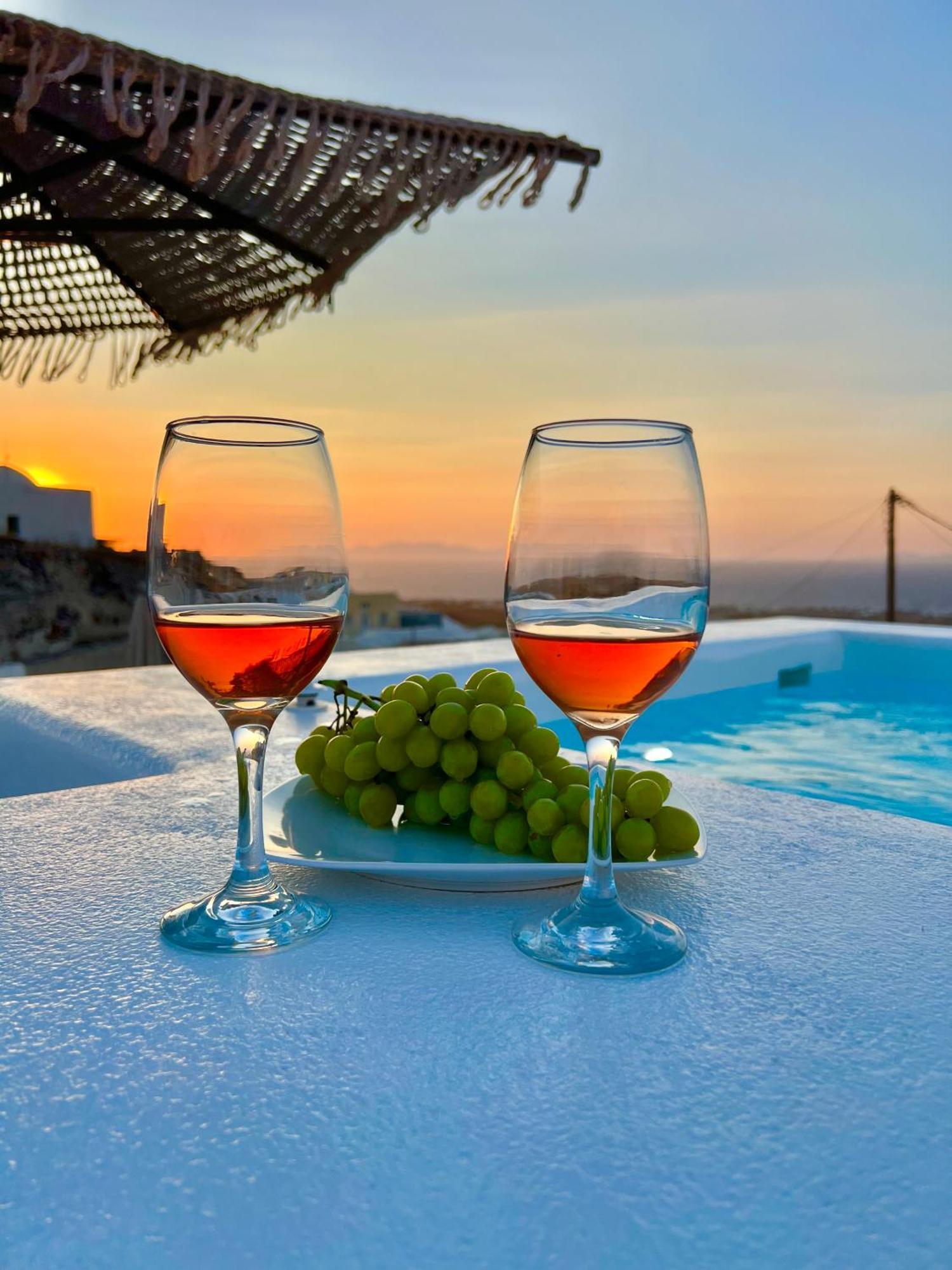 Oinos Luxury Suites Foinikia  Экстерьер фото