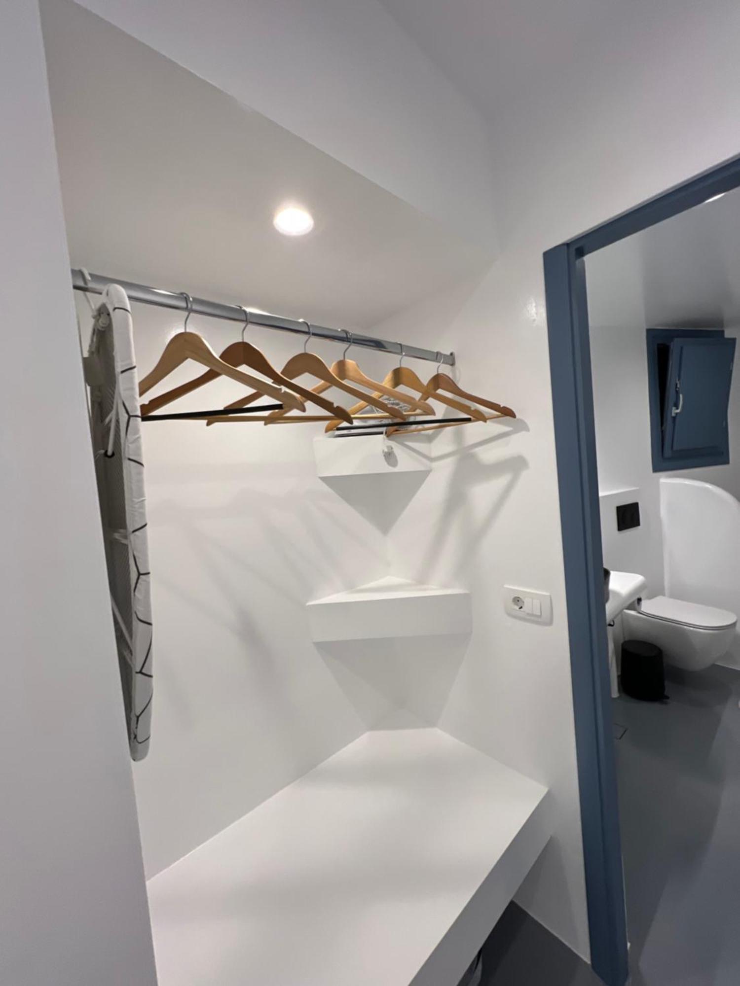 Oinos Luxury Suites Foinikia  Экстерьер фото