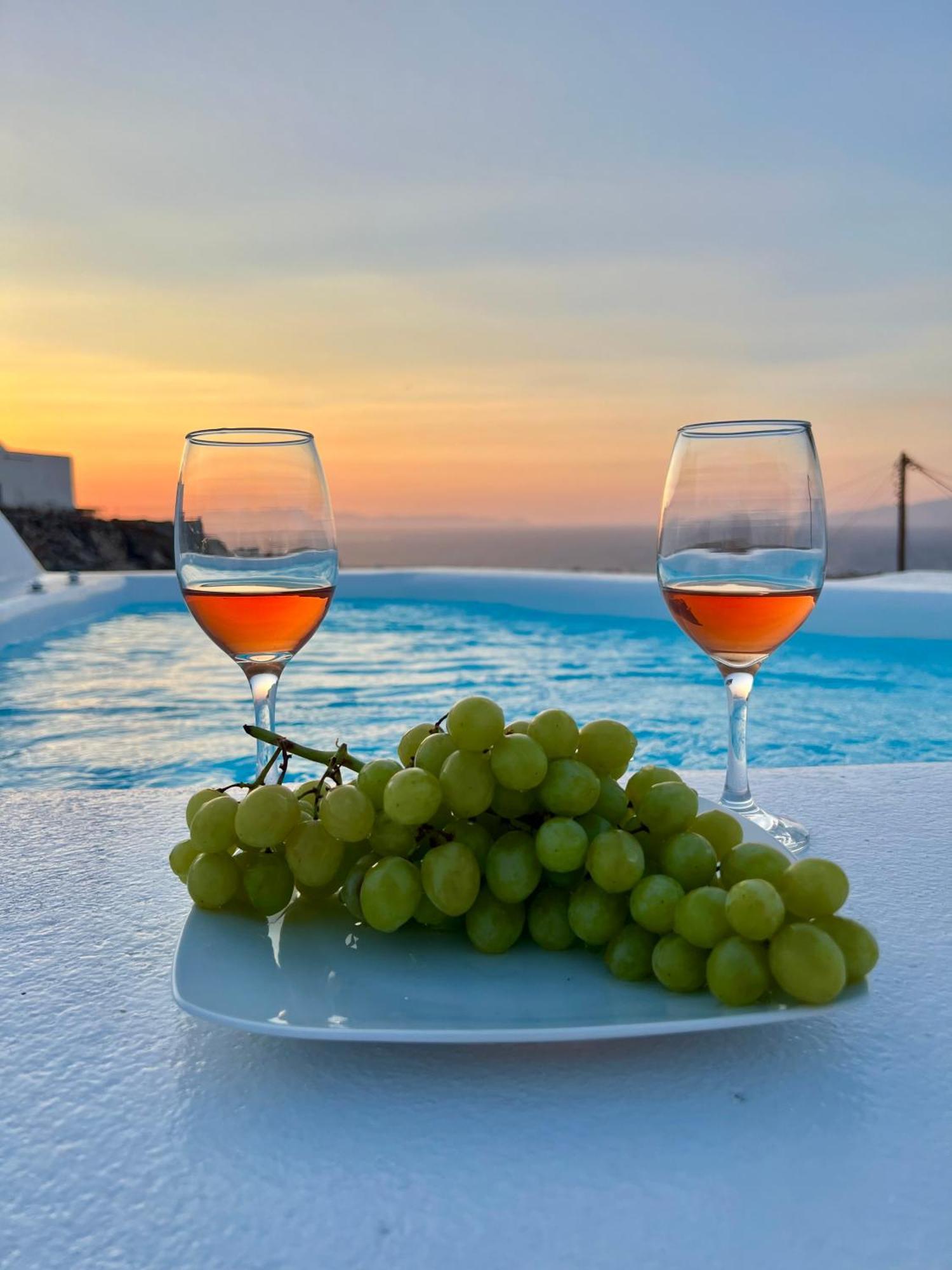 Oinos Luxury Suites Foinikia  Экстерьер фото