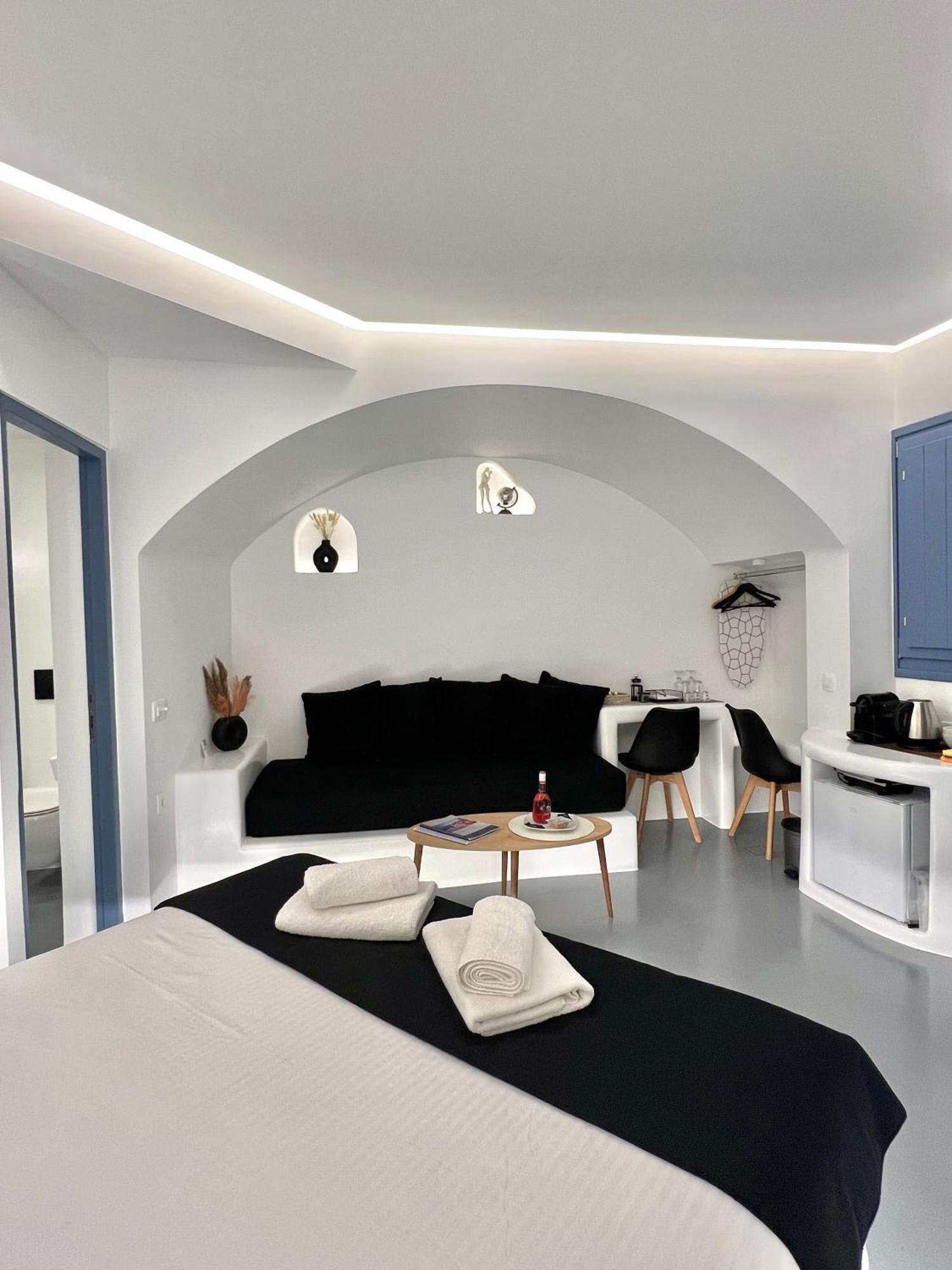 Oinos Luxury Suites Foinikia  Экстерьер фото